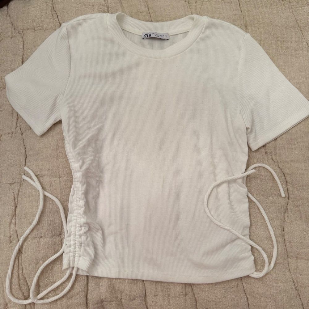 ZARA White Ribbed Ruched Short Sleeve Top - Picture 3 of 5
